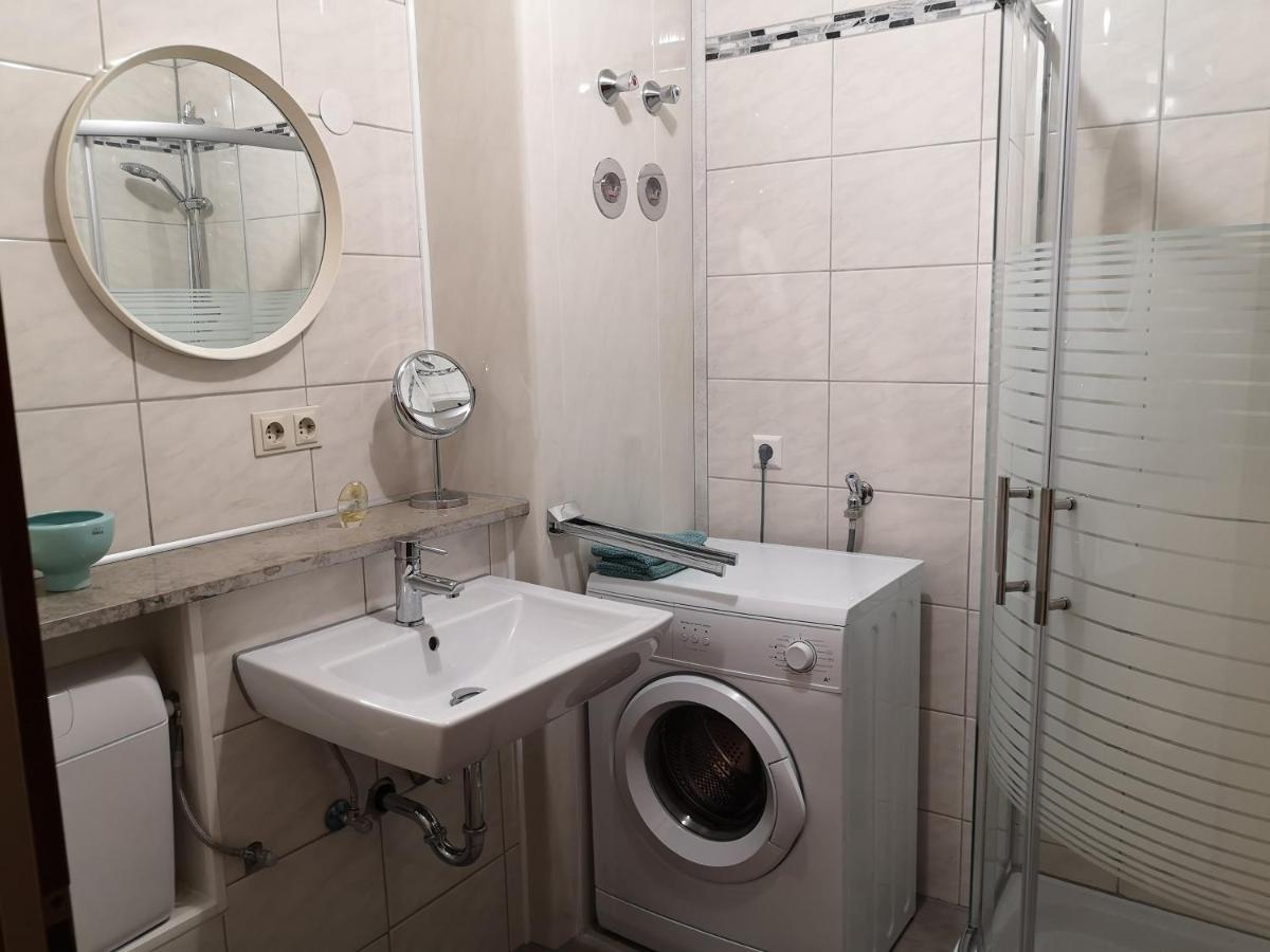 Appartment Leo Schönwalde Eksteriør bilde